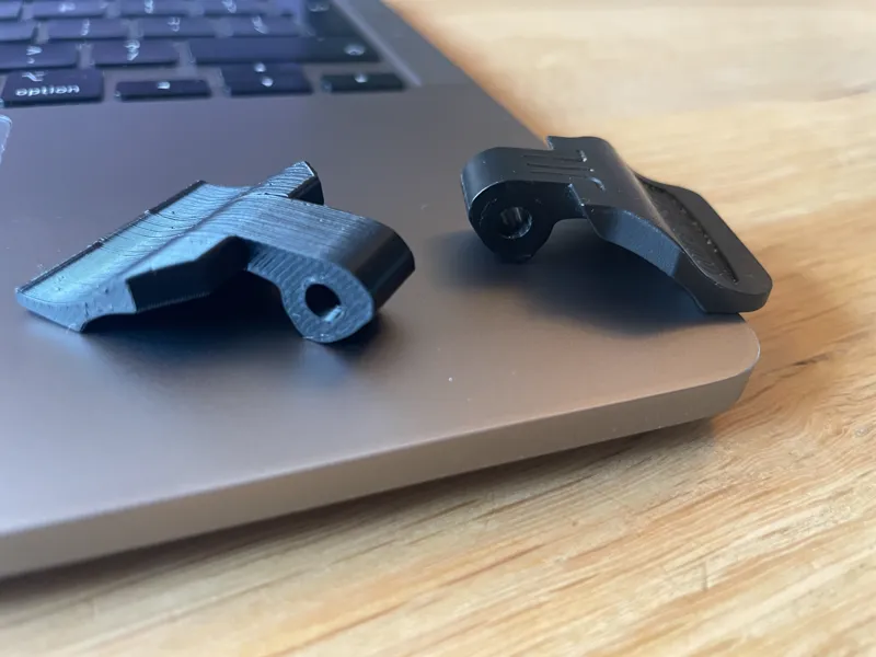 Tripod clip for clamping leg