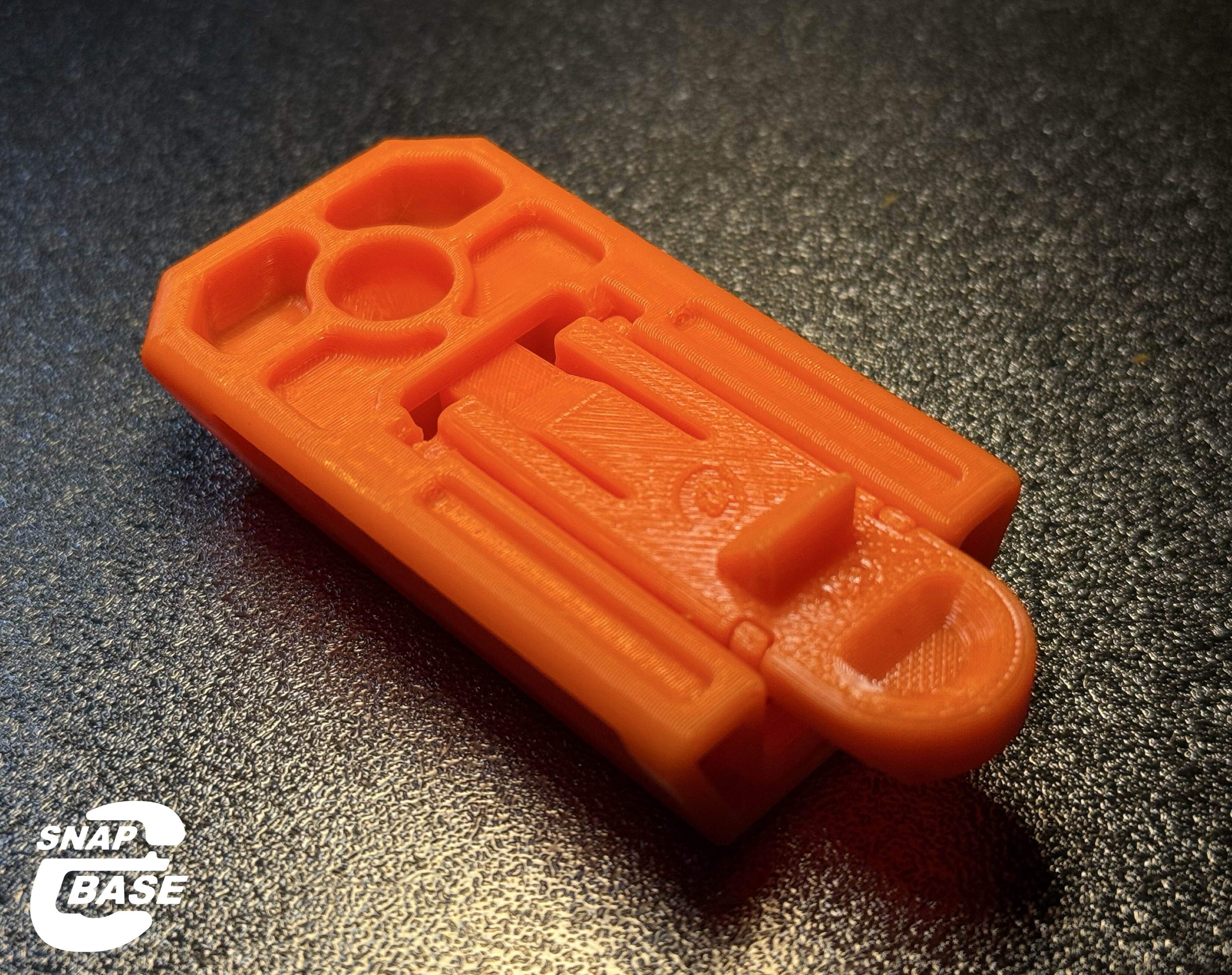 Miniatura 1 do modelo 3D SnapBase – Modular Hanging System