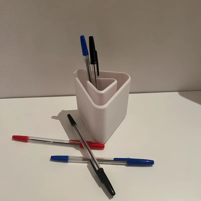 Trippy Pen Holder