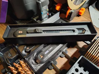 Deli HT4018 Utility Knife Gridfinity (Remix)