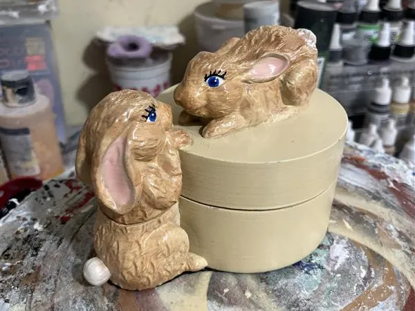 Boîte à bijoux forme d'œuf de Pâques