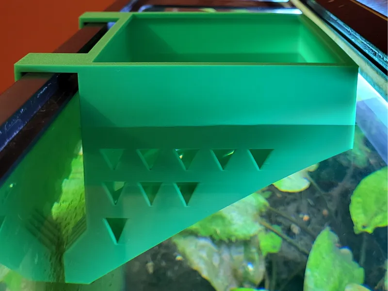 Aquarium water diffuser