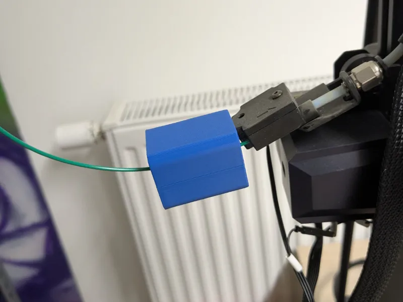 Filament cleaner
