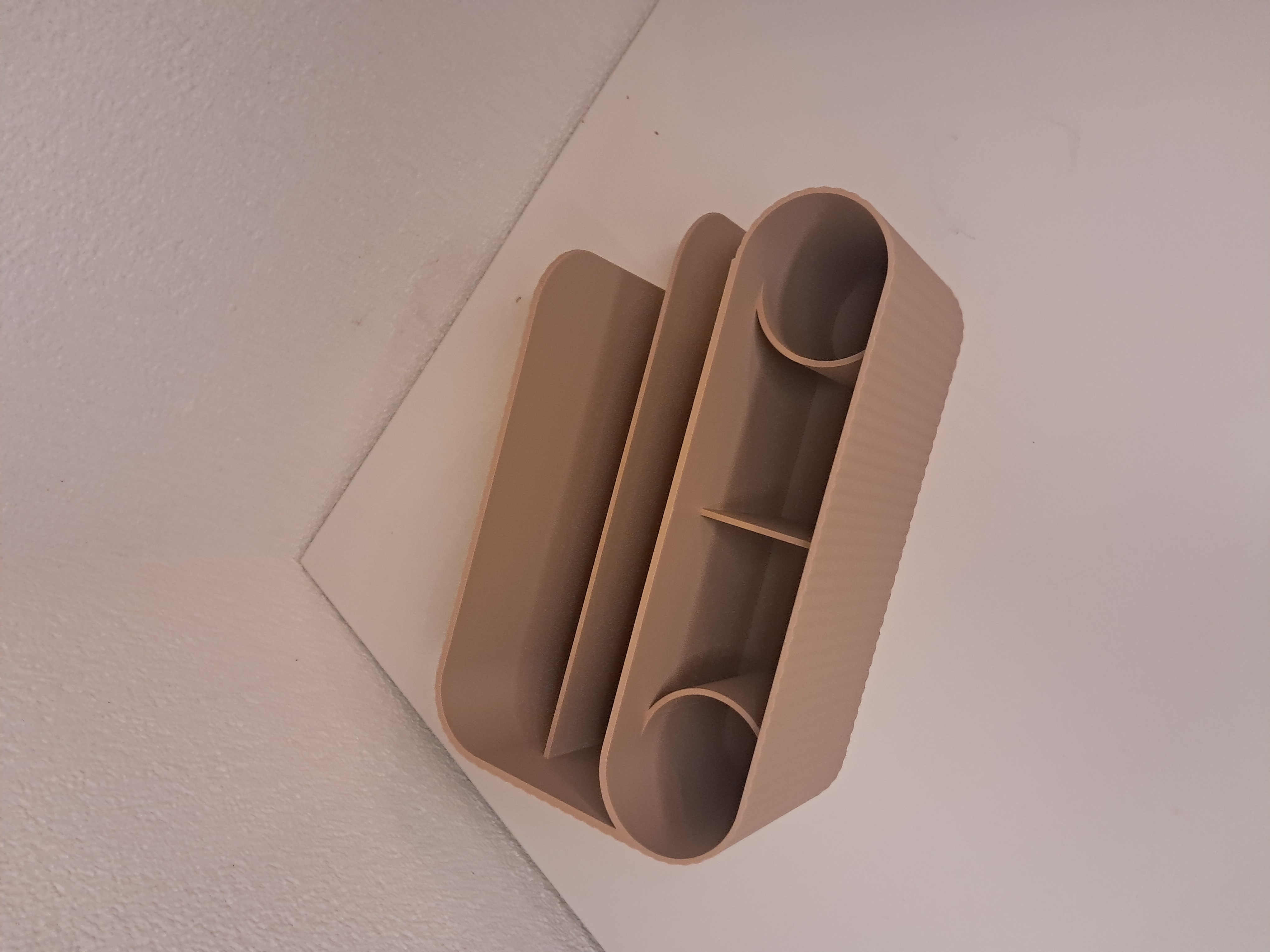 Miniatura 1 do modelo 3D Ribbed Desk Organizer