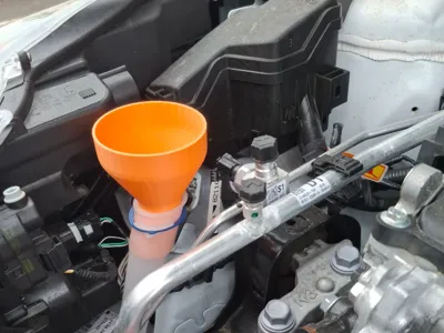 Funnel for windshield washer fluid yaris toyota
