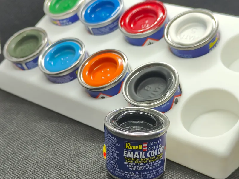 Paint Holder