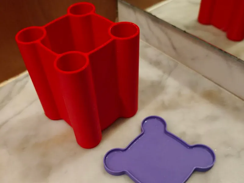 toothbrush holder