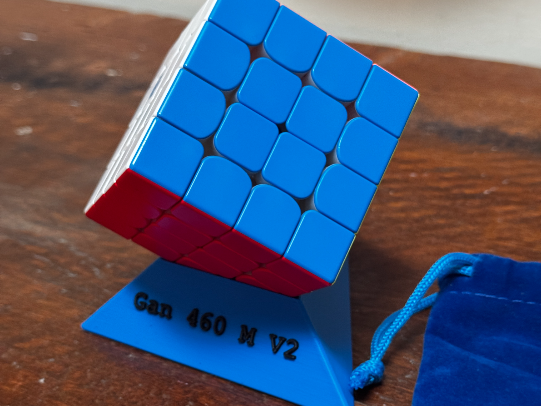 Customizable Rubik's Cube Stand