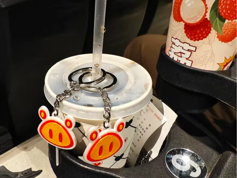 看猪猪侠电影必备周边（超级棒棒糖钥匙扣