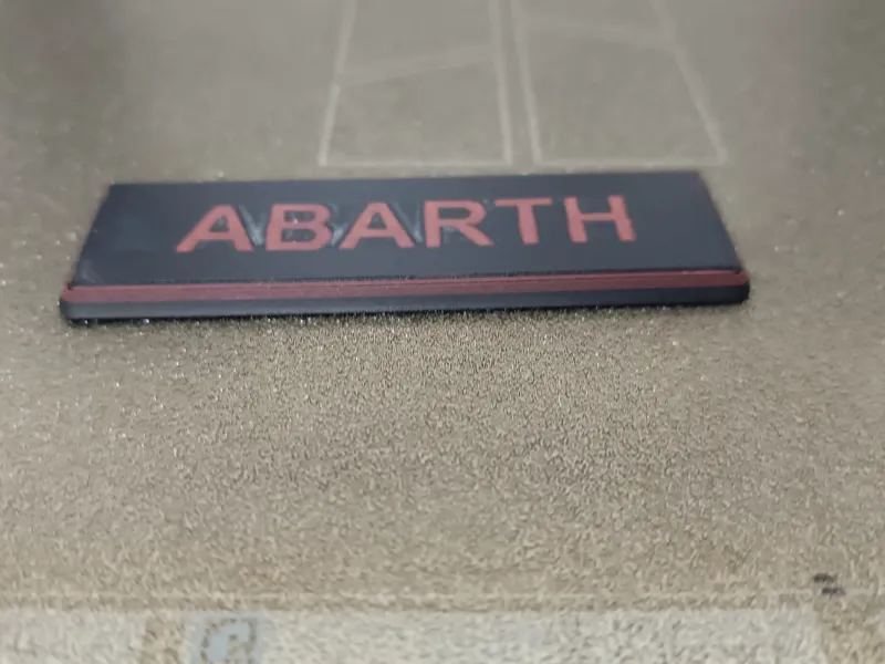 Targhetta Abarth modificata