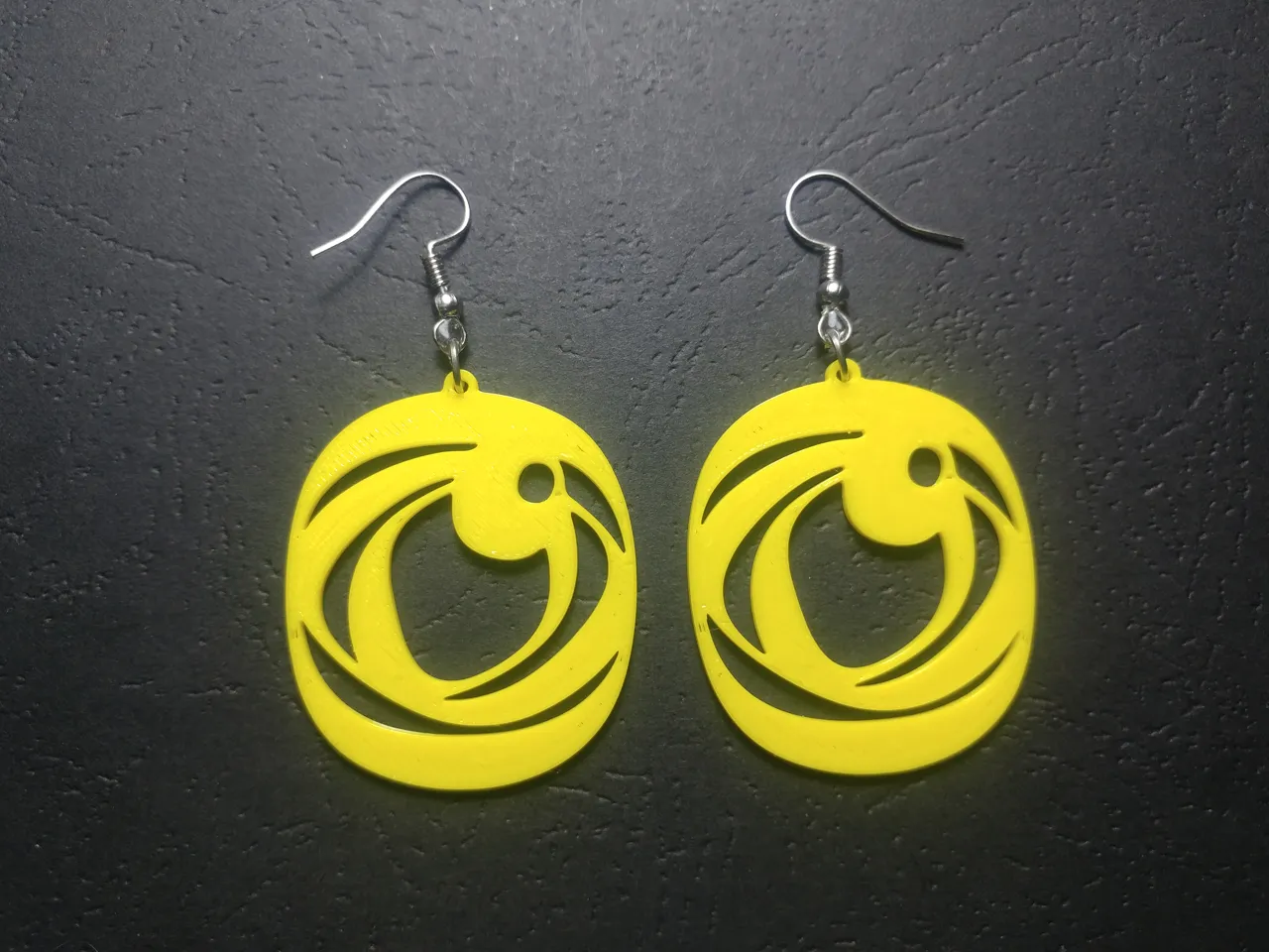 Blinking Gaze Earrings view 3