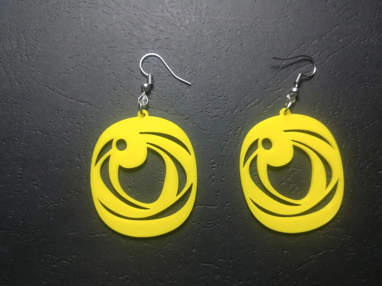 Blinking Gaze Earrings view 4