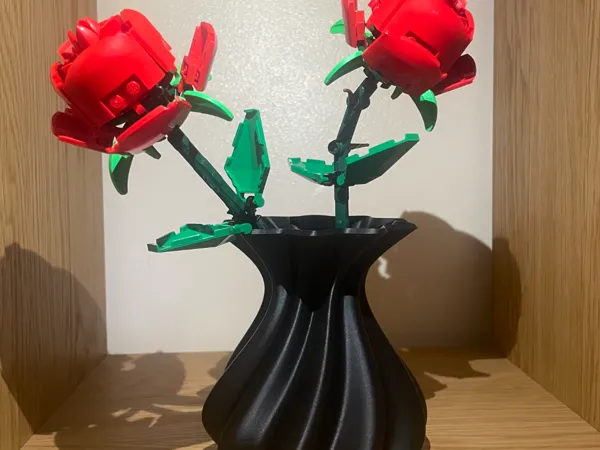 Vase spirale pour fleurs en briques