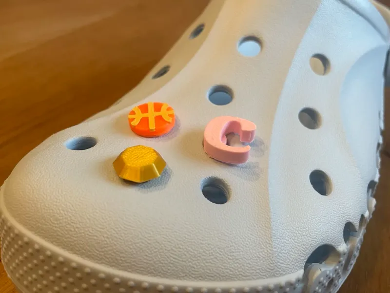 Croc pins : basketball - letter c - diamond