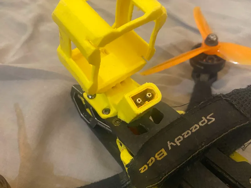 SpeedyBee Master 5 v2 XT60 plug camera mount