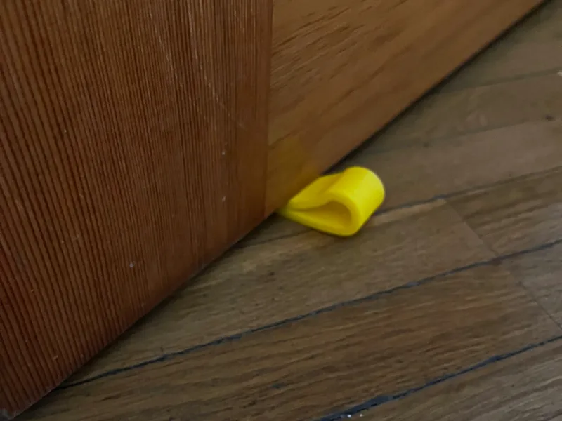 Cuña de Puerta Compacta