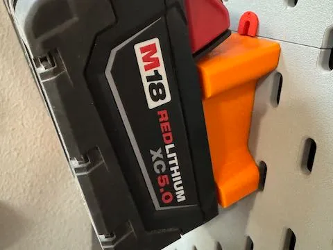 Milwaukee M18 Battery Mount for Skadis