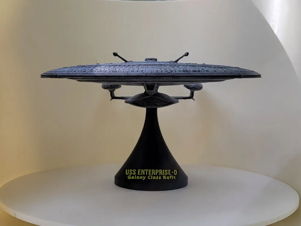 USS Enterprise-D Refit - Free 3D Print Model - MakerWorld