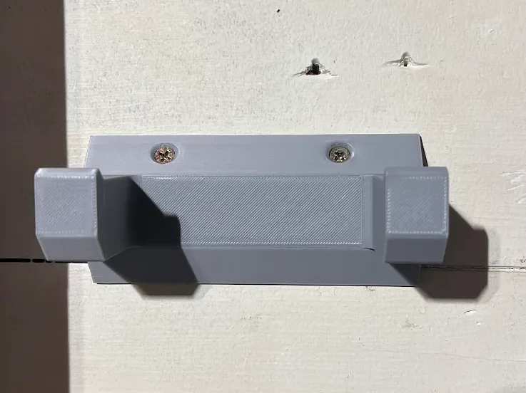 Wall mount for old Ryobi hedgetrimmer