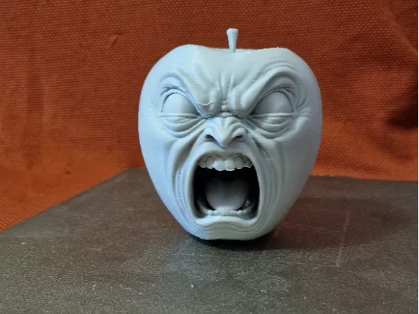 screaming apple