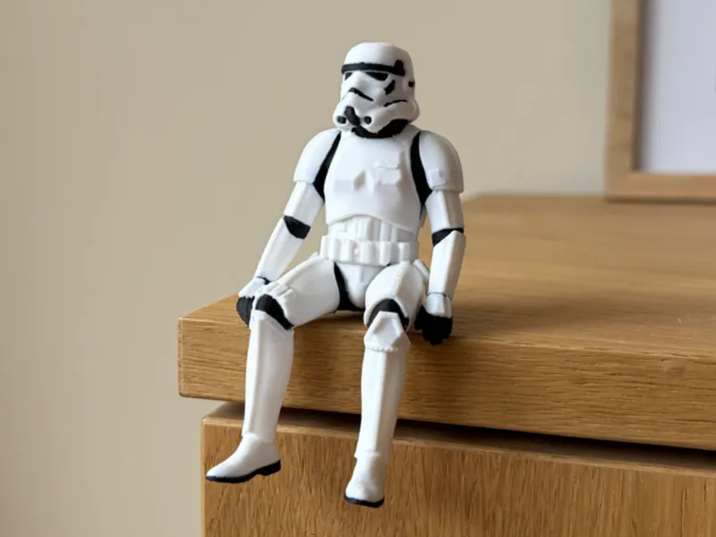 Stormtrooper Sitting on Shelf  | AMS & SingleColor