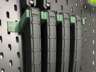 Skadis PMAG Holder
