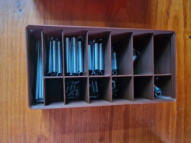 gridfinity 2x4 box for (extension) spring assortment set (height 7)