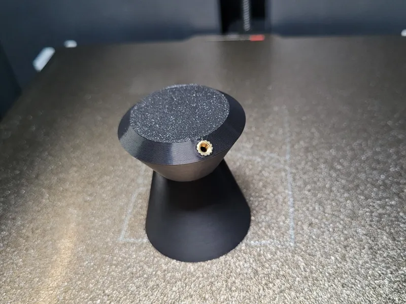 Diabolo Patrone vergrößert mit Bohrung