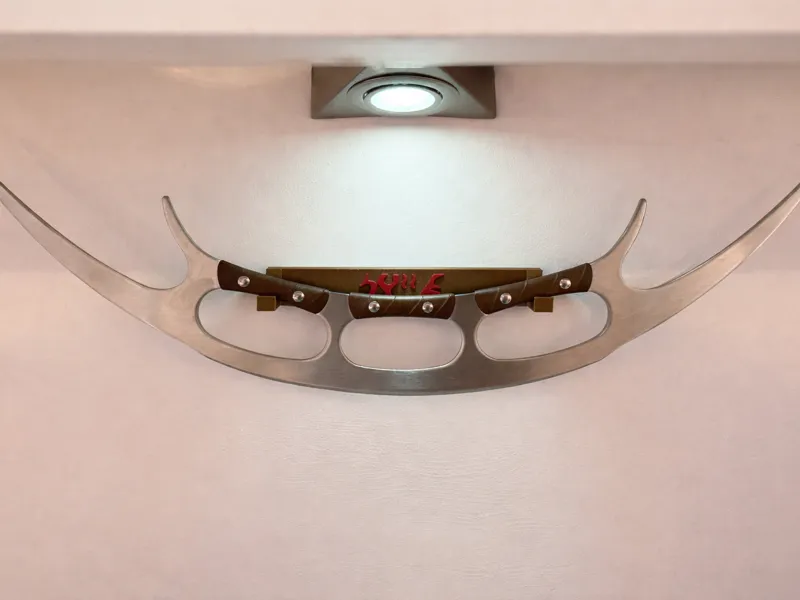 Bat'leth Pizza Cutter Display
