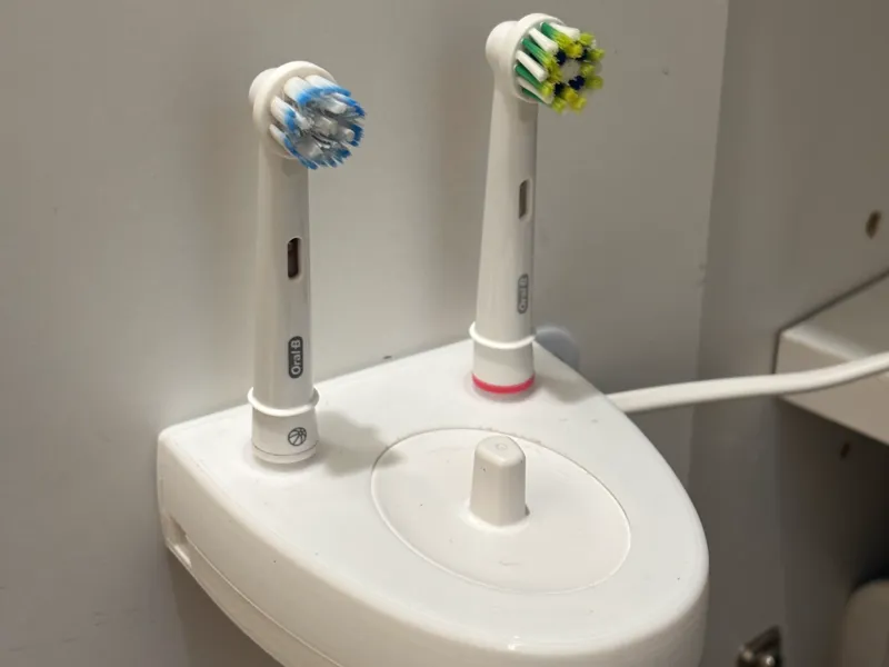 Oral-B Charger and Brush Head Holder