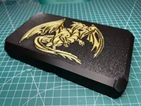 Better lid for easier opening and to fit in dice when closed
