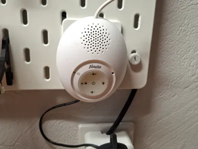 Skadis mount for Alecto baby monitor