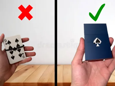 Boite pour jeu de cartes