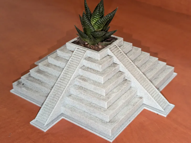 Mayan Pyramid planter Chichen Itza