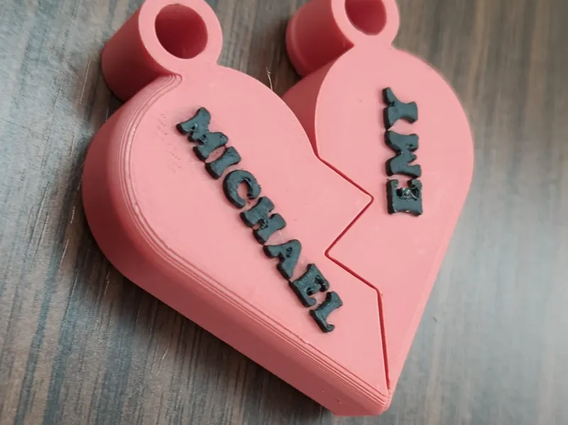 Cuore rosso a portachiavi San Valentino