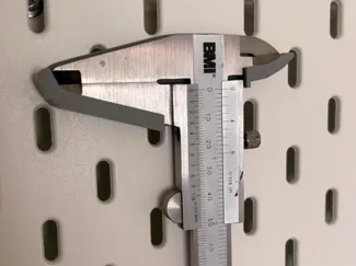 20mm Schieblehre Skadis-Halter