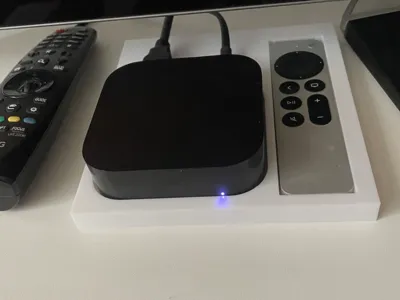 Apple TV 4K (A2737) + Siri Remote Charging Tray