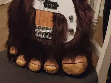 Giant Funky Toes