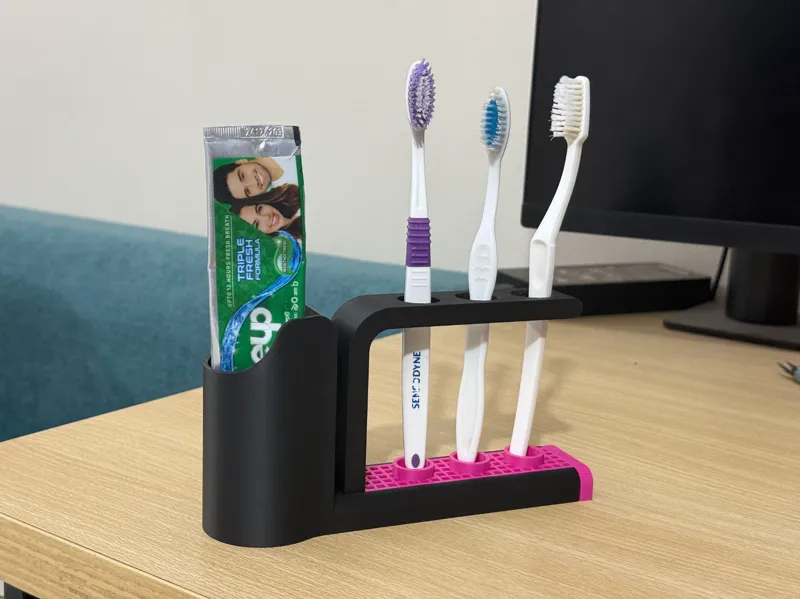 Toothbrush Holder (3 Nos) with Toothpaste