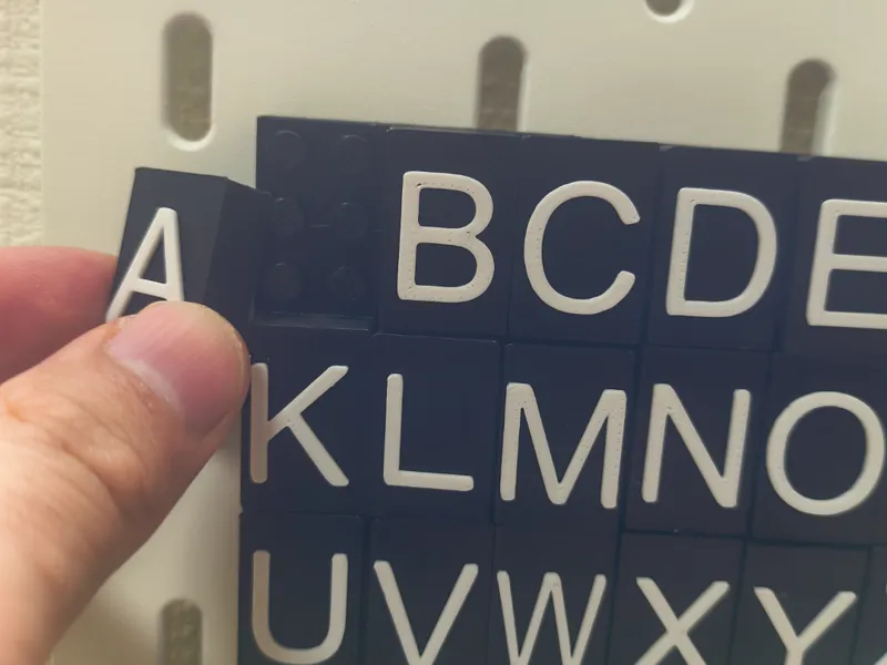 LEGOS-compatible custom text plate