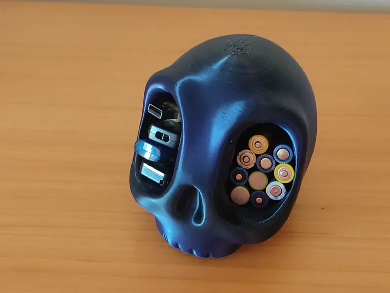 SKULL STUFF HOLDER