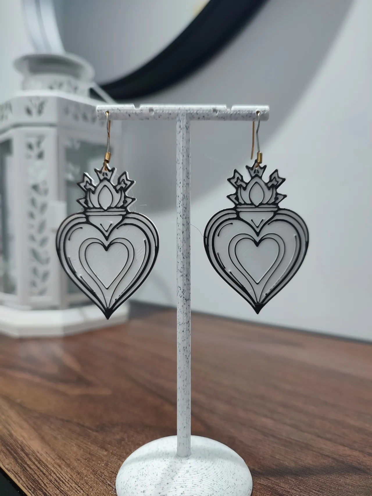 Aretes Llama del Sagrado Corazón view 2