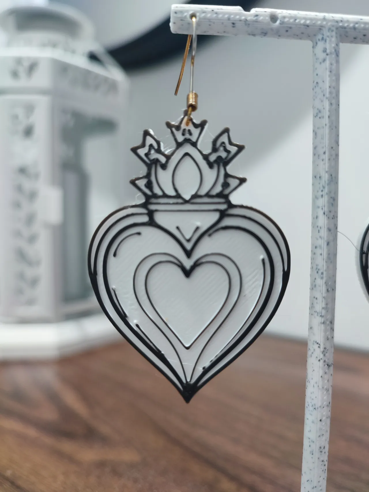 Aretes Llama del Sagrado Corazón view 4