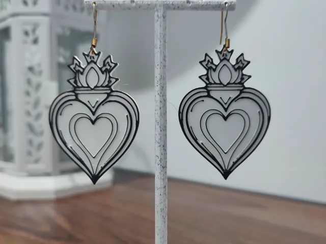 Aretes Llama del Sagrado Corazón