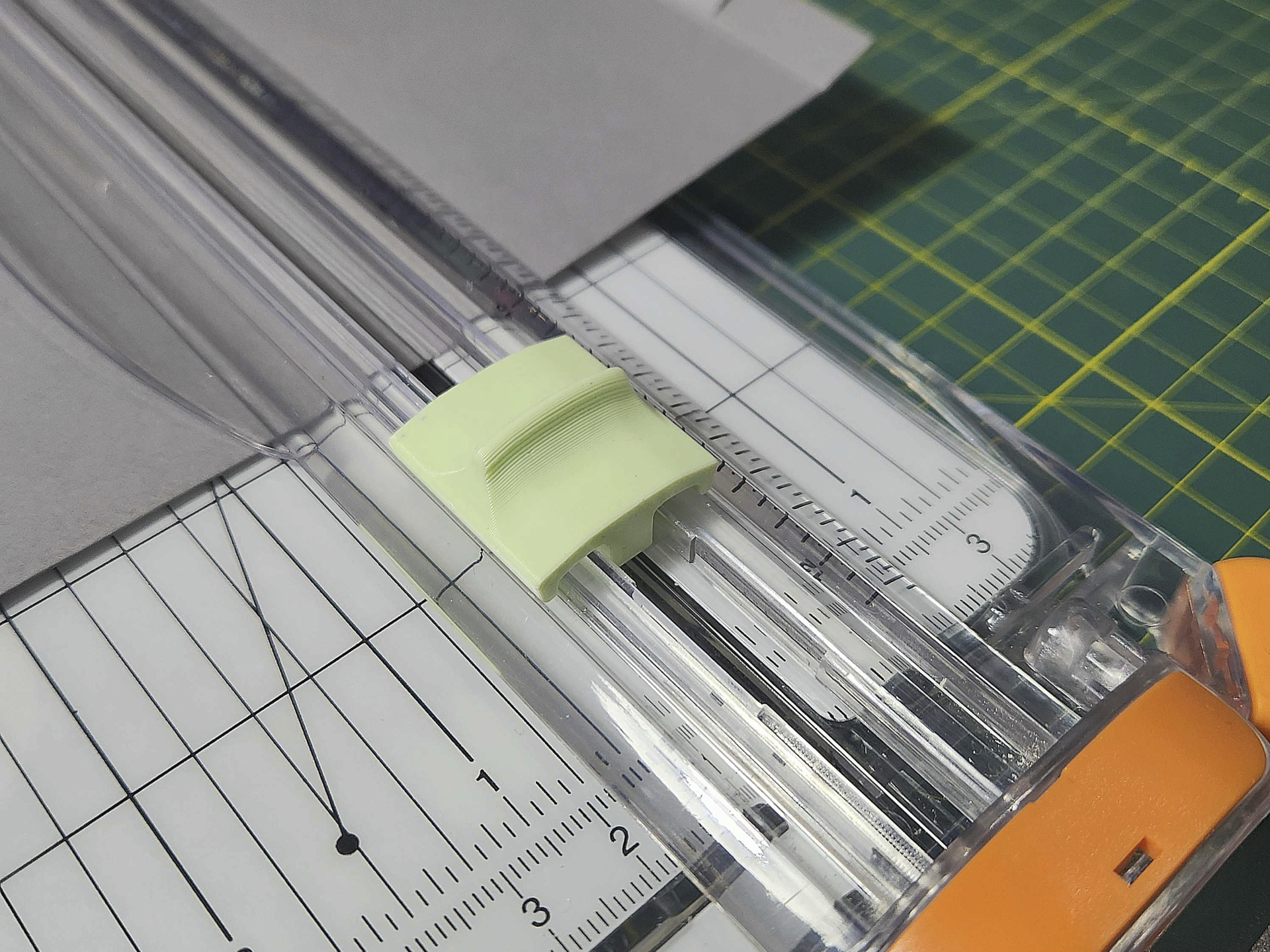 Fiskars paper creasing blade