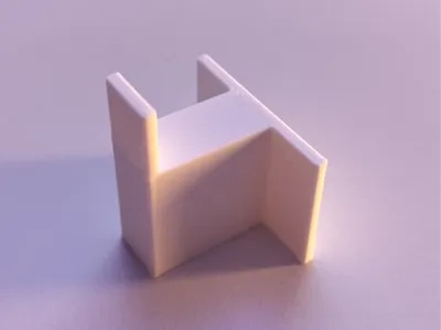 Adhesive easel hangers for canvas