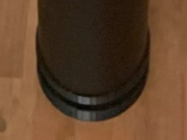Pied de table réglable