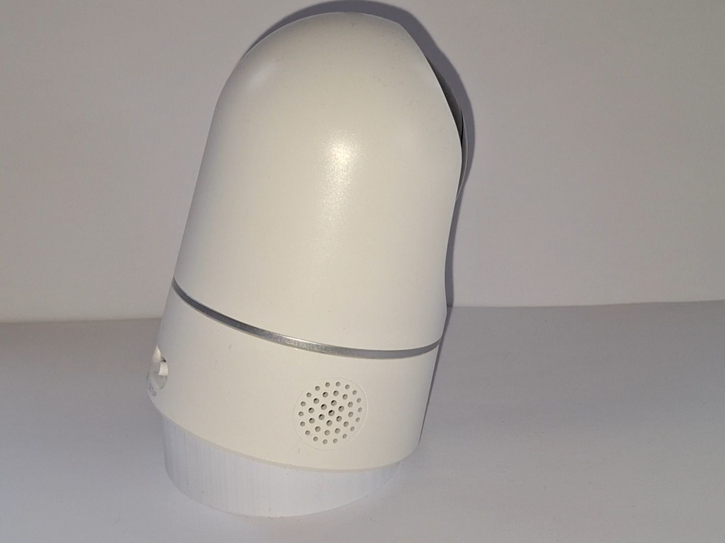 Eufy camera tilted stand