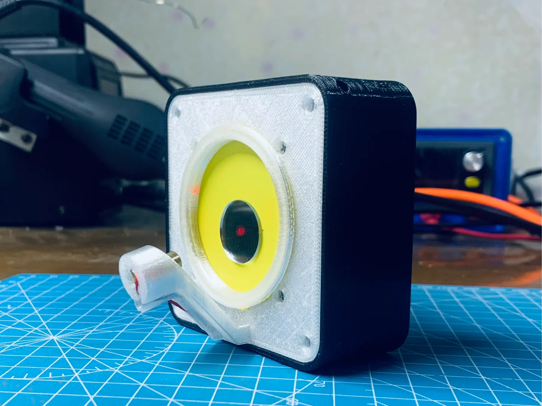 看见声音（蓝牙音箱）