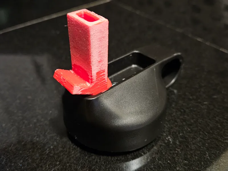 flip top water bottle mouthpiece